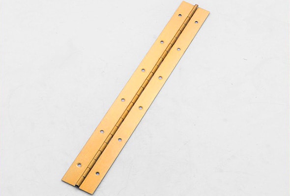 Piano hinges in brass